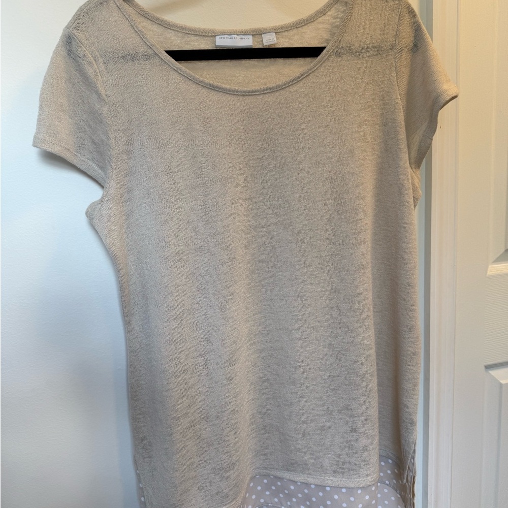 New York & Company Tan Cap Sleeve